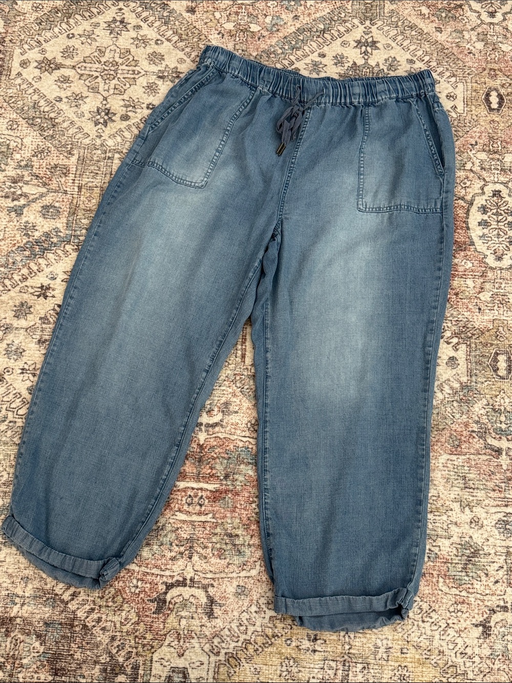 Good Hart Cuffed Lyocell Pants